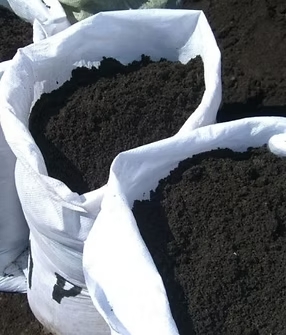 Чорнозем у мішках
